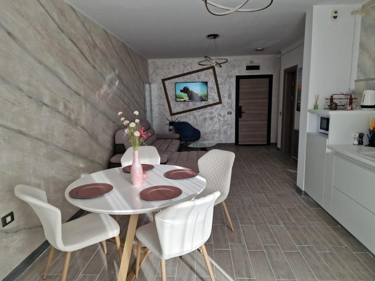 Năvodari Livia Apartment מראה חיצוני תמונה